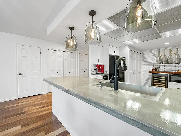 48 W Broadway S #407 — Photo 8