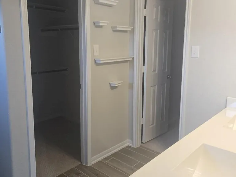 29219 Enchanted Falls Cir — Photo 5