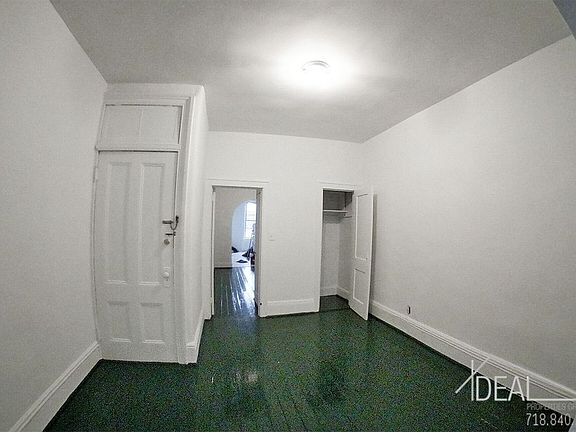2nd image of 850 Manhattan Ave APT 3R
