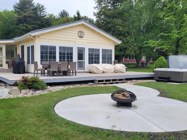 7823 W Beverly St, Shelby, MI 49455