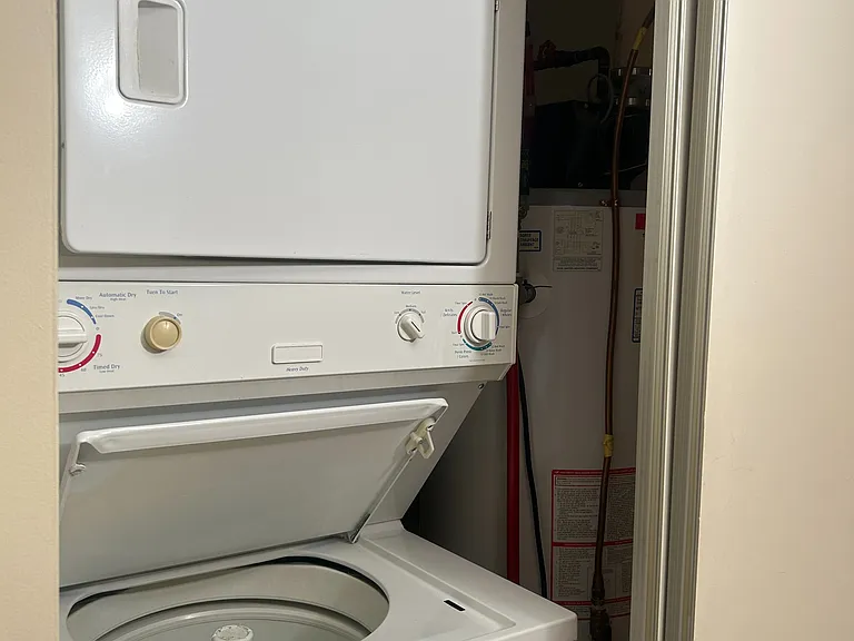 160 Wellington St E #310 — Photo 9
