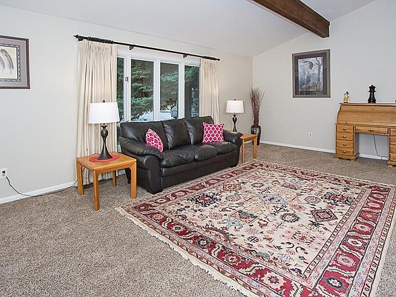 5th image of 3090 Parkhill Dr