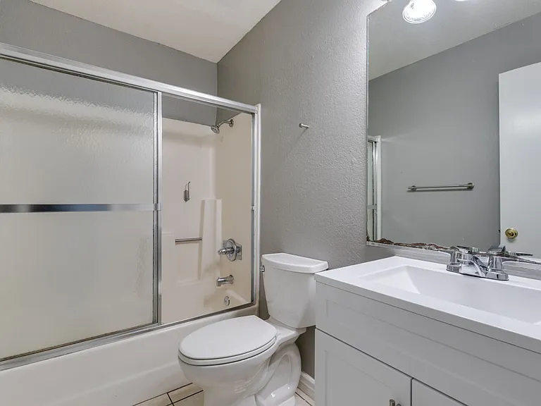 1641 N Lamont St #C — Photo 29