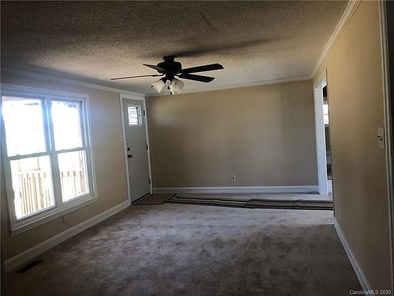 3rd image of 7682 Otts Cir
