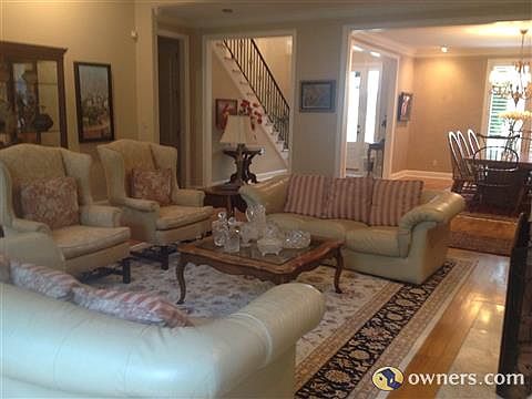 Living Room to Entry