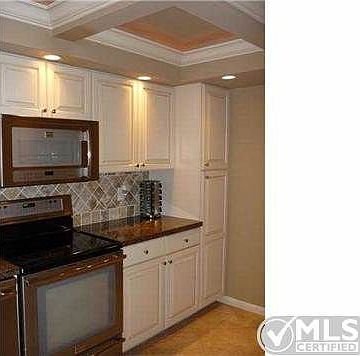 4th image of 2425 Presidential Way APT 1906