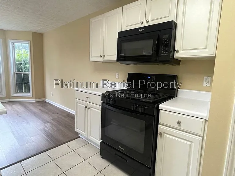 810 Camelon Ct — Photo 9