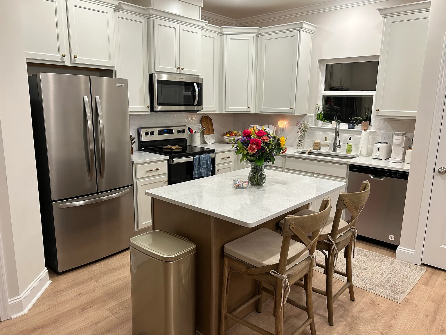 2 bed, 1220 sqft, $2,495 — Photo 3