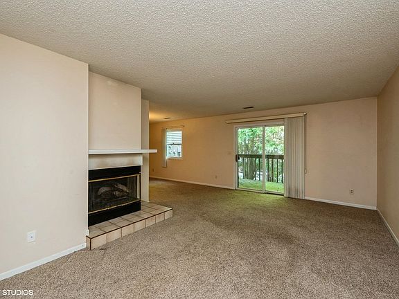 3rd image of 2762 Atherton Ln