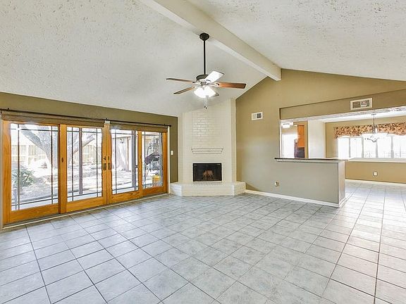 3rd image of 3331 Silverside Dr