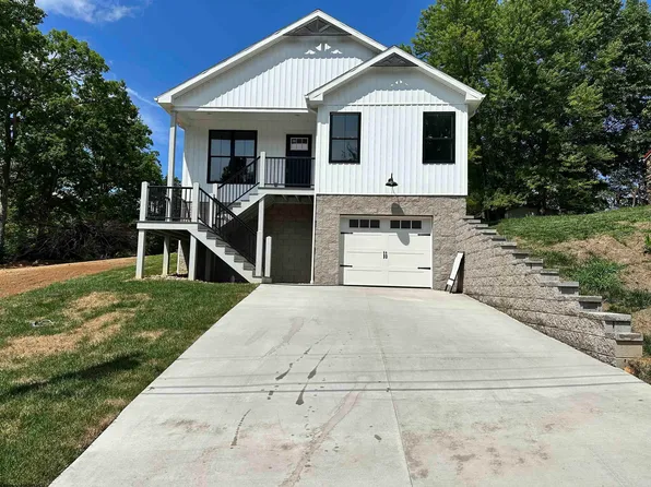 125 Terrace Mnr, Fairmont, WV 26554