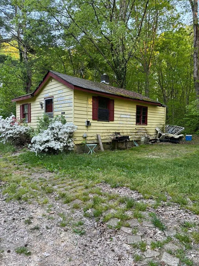 1126 Jackson Rd photo 1