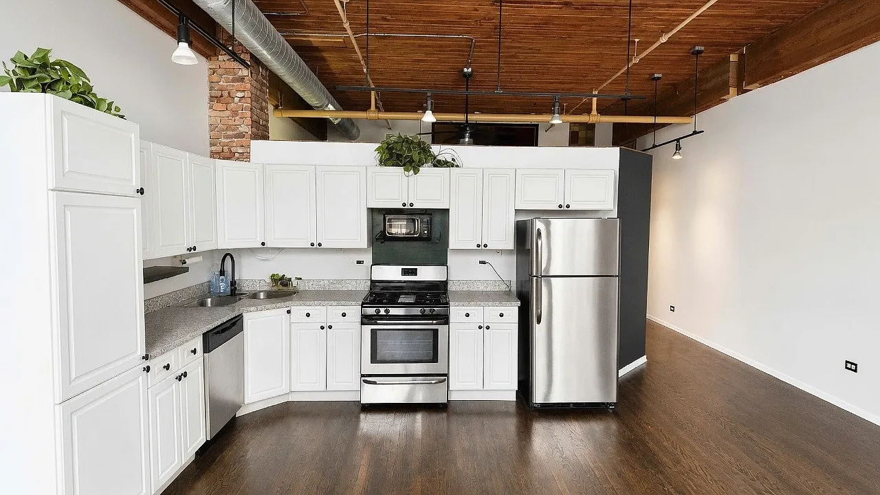 1 bed, 900 sqft, $2,250 — Photo 2