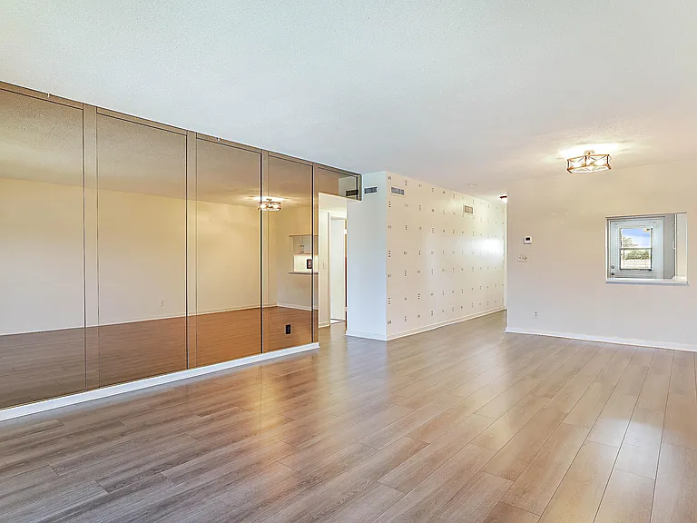 230 N Federal Hwy #305 — Photo 7