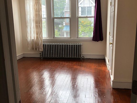 2nd image of 1815 W 8th St