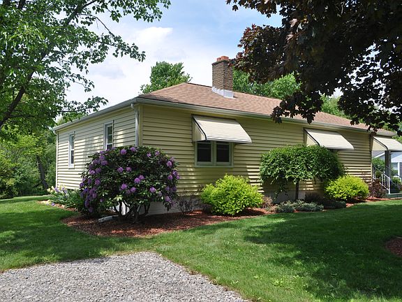 3rd image of 1105 Willowbrook Rd
