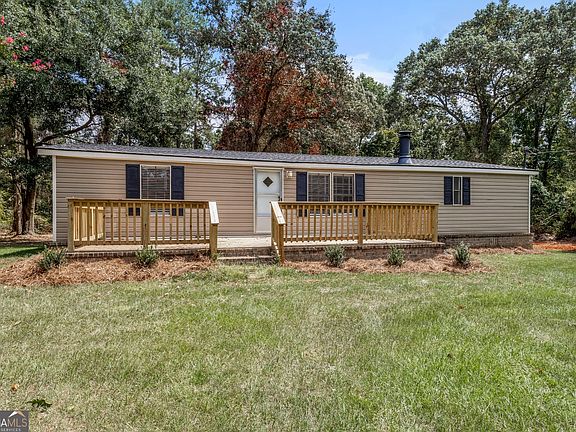 2nd image of 165 Giles Cir