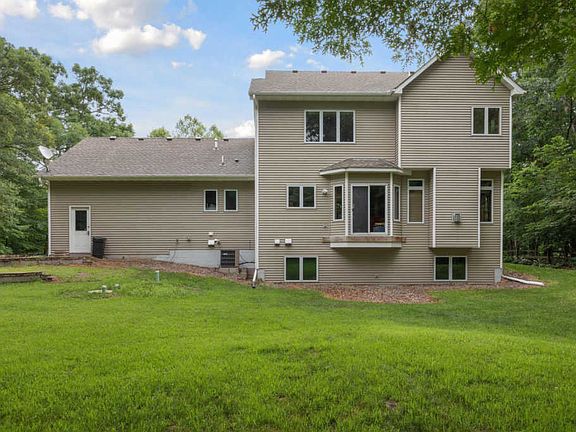 5th image of 14056 Quemoy St NE