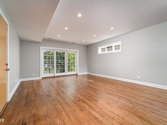 5th image of 6436 N Lehigh Ave APT 1S
