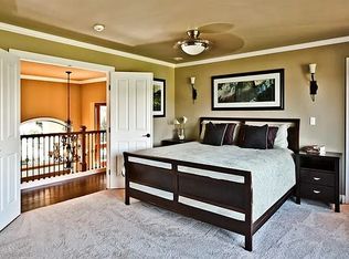 9452 SE 52nd St, Mercer Island, WA 98040