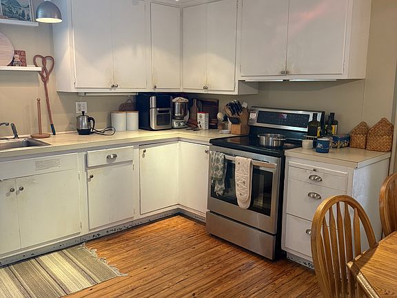 4th image of 252 W Norwalk Rd #B