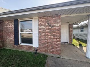 9020 Amour Dr, Chalmette, LA 70043