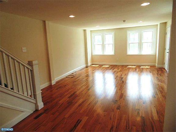 5th image of 212 W 4th Ave