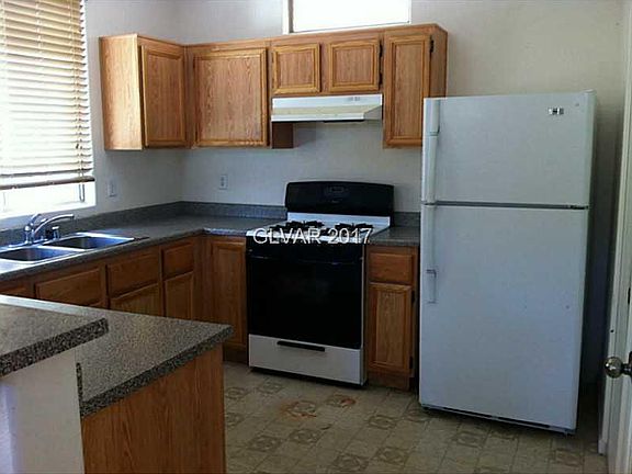 3rd image of 9665 Villa La Mora Ave #0