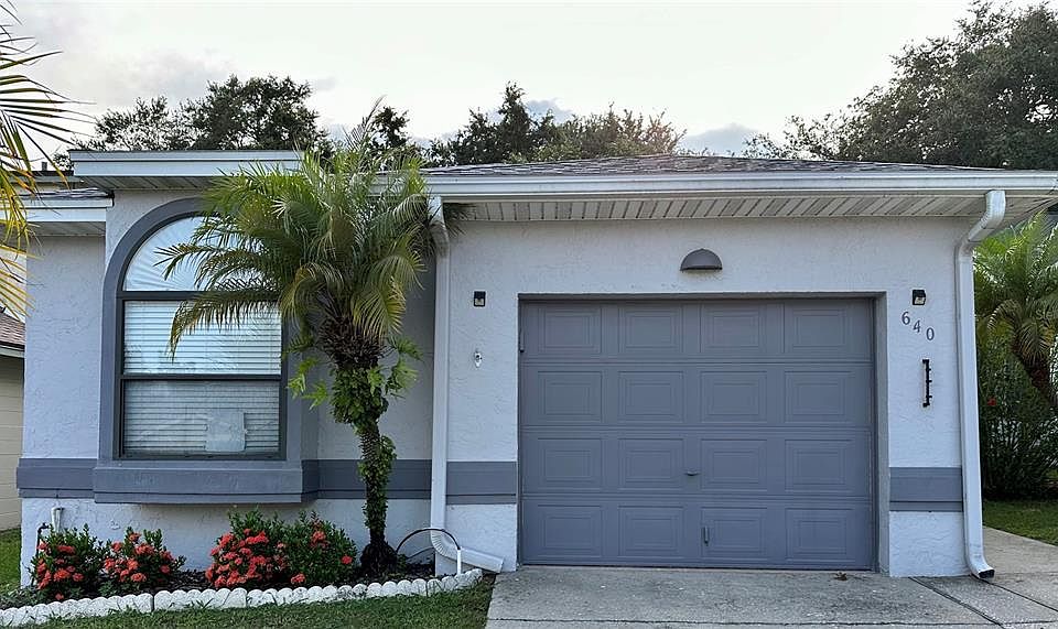 1st image of 640 LAKE DEXTER CIRCLE
