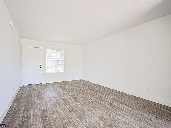 2nd image of 1512 Lava Cir