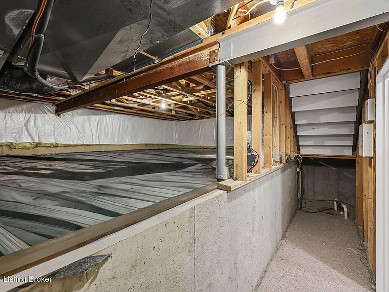 4029 Orchard Lake Dr — Photo 35
