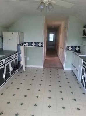 2nd image of 1012 Pleasant St #3