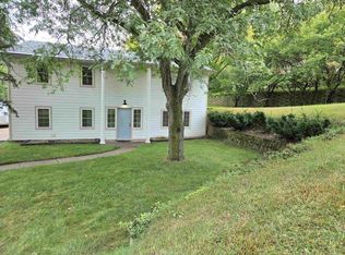 4860 Skyline Dr, Sioux City, IA 51104
