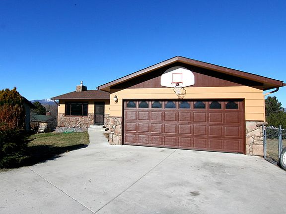 2nd image of 100 Pinehurst Ct