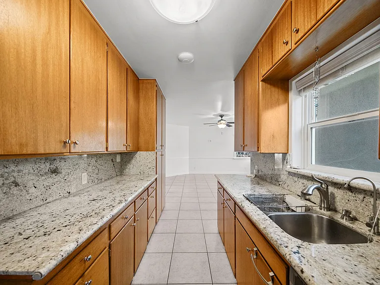 10257 McVine Ave — Photo 24