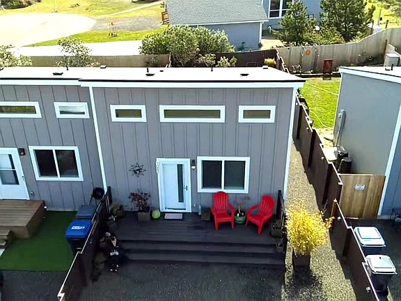 2nd image of 1082 Fairwood Drive SW #B