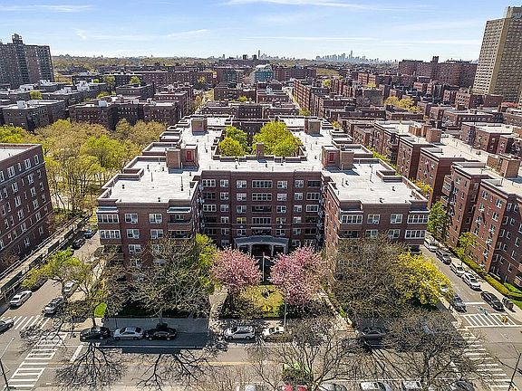 3rd image of 6766 108th St APT A61