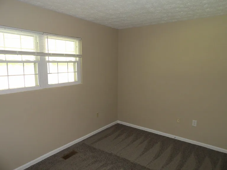 248 Meadowview Dr #2 — Photo 34