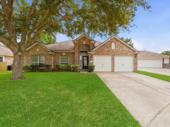 4919 Elmwood Ct, Baytown, TX 77521