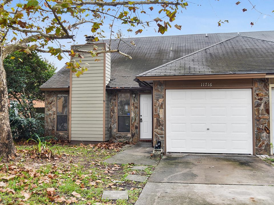 1st image of 11716 Fort Caroline Lakes Dr