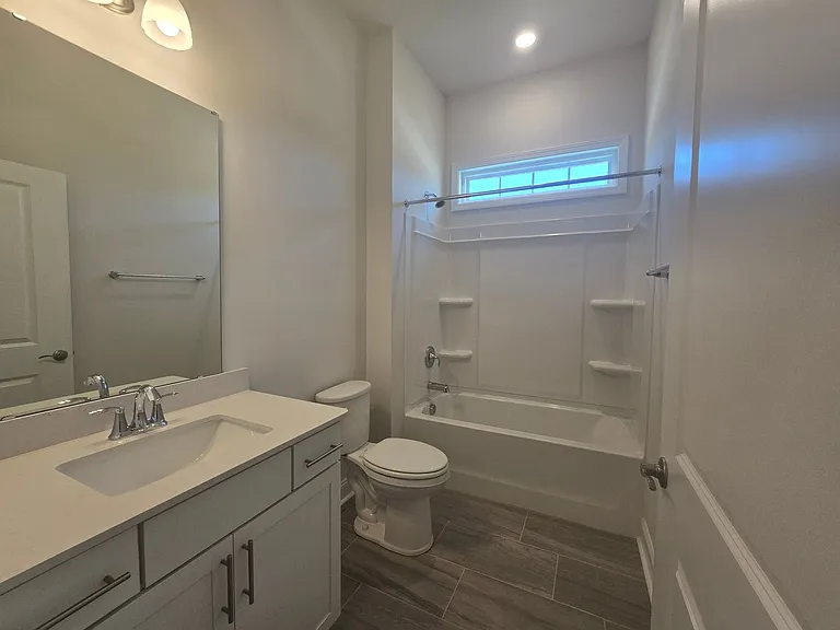 200 Mary Montrose Blvd — Photo 16