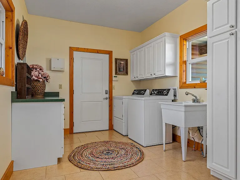 Laundry Room Cabinet