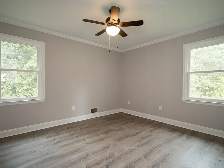 1030 Carriage Hill Rd — Photo 33