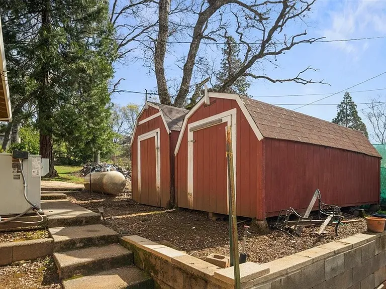 419 Greenwood Dr — Photo 28