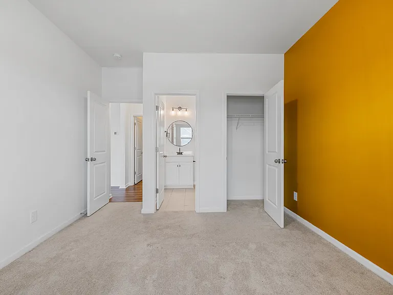 1069 Pennington Dr — Photo 19