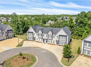 569 Waterpoint Way, Opelika, AL 36801
