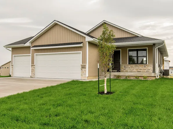 3391 Brook Landing Ct, Des Moines, IA 50317