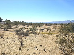 5658 W Burro Dr, Golden Valley, AZ 86413