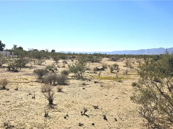 5658 W Burro Dr, Golden Valley, AZ 86413