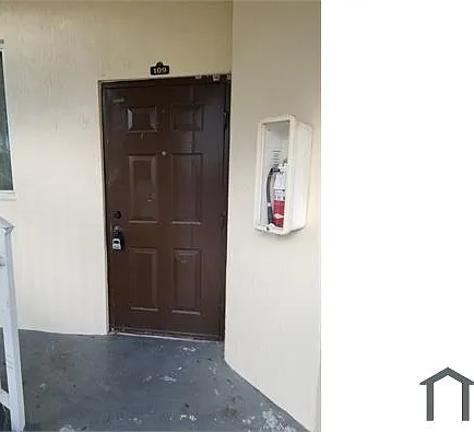 3 bed, 1182 sqft, $2,350 — Photo 3